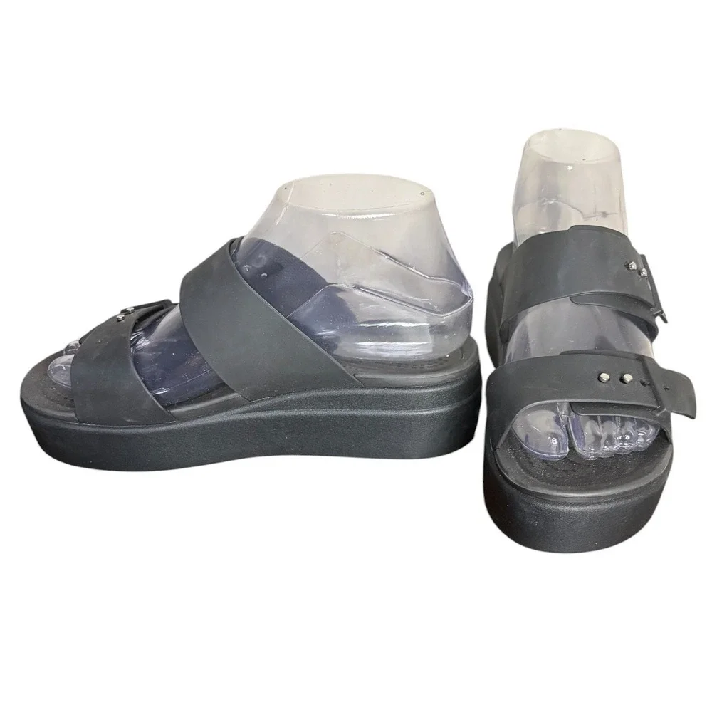 NWOB Crocs Black Brooklyn Buckle Low Wedge Sandals Platform Women's Size 7
